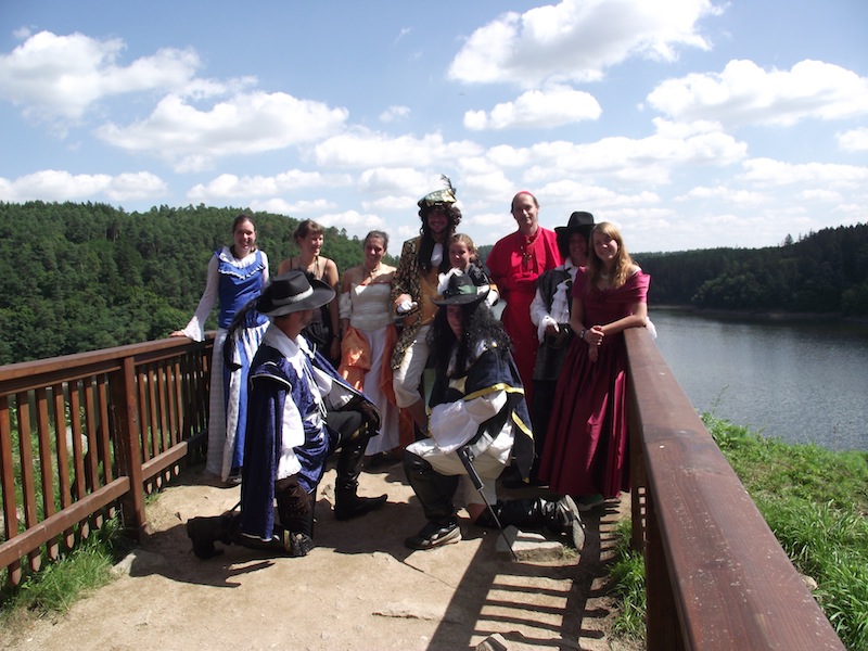 Ludvík XIV se svou družinou na Zvíkově...